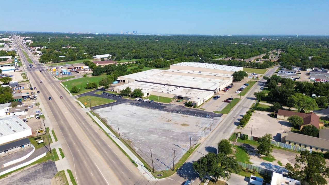 4301 Mansfield Highway — aerial view, front office corner